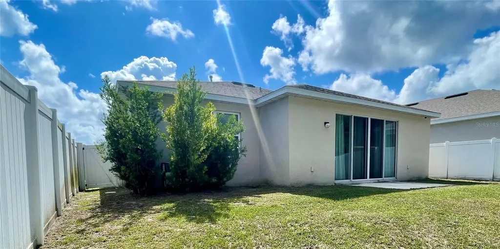 5240 Meadow Song Drive Okahumpka FL 34762