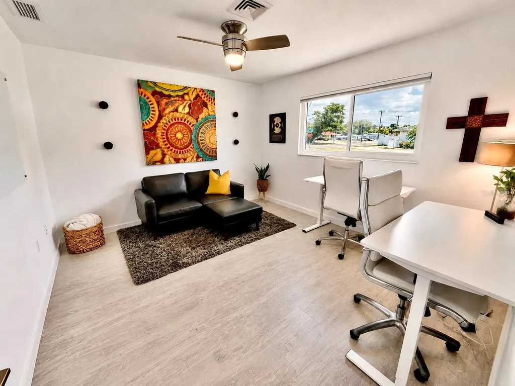 2806 Satsuma Drive Sarasota FL 34239