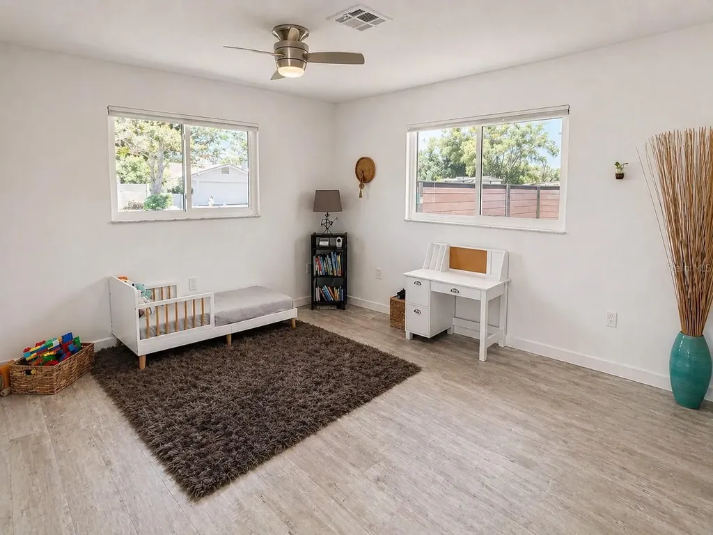 2806 Satsuma Drive Sarasota FL 34239