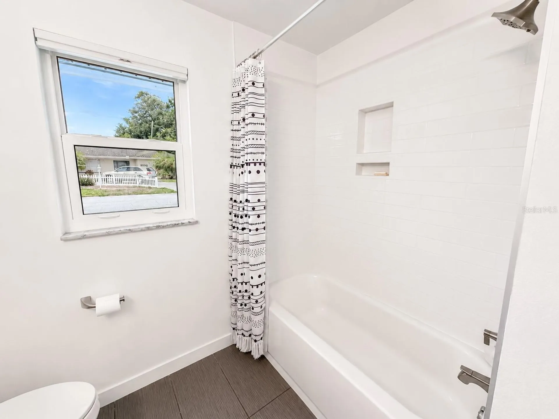 2806 Satsuma Drive Sarasota FL 34239