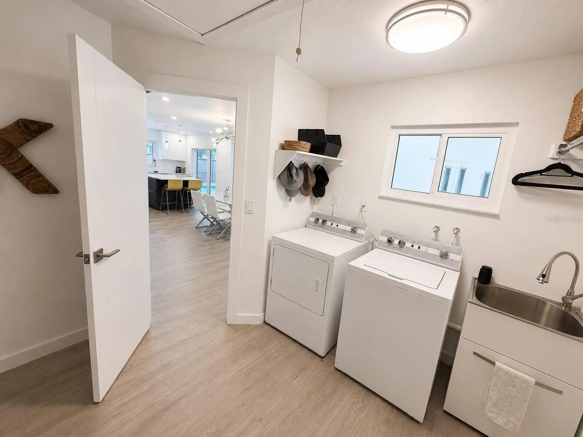 2806 Satsuma Drive Sarasota FL 34239