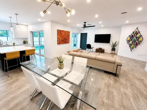 2806 Satsuma Drive Sarasota FL 34239