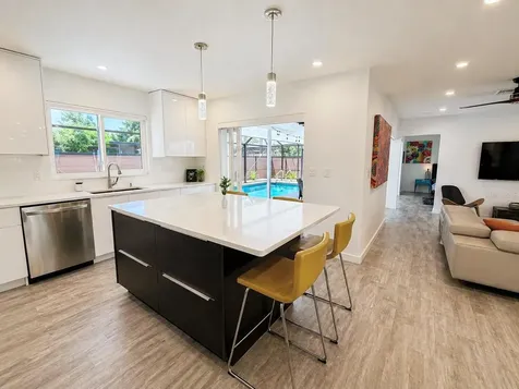 2806 Satsuma Drive Sarasota FL 34239