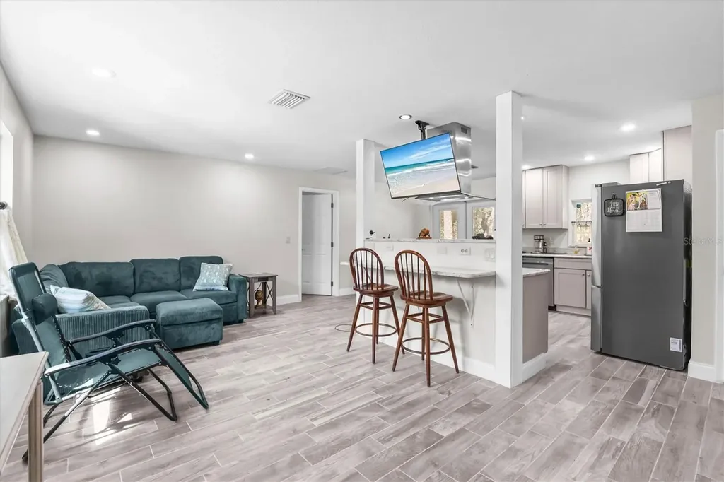 6244 Colony Circle Weeki Wachee FL 34607