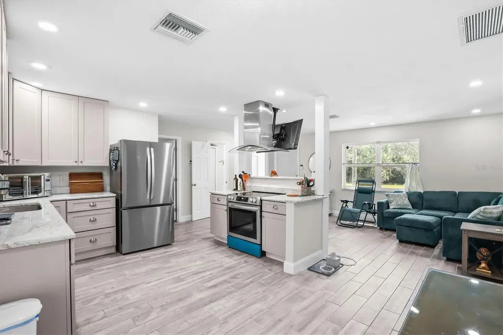 6244 Colony Circle Weeki Wachee FL 34607