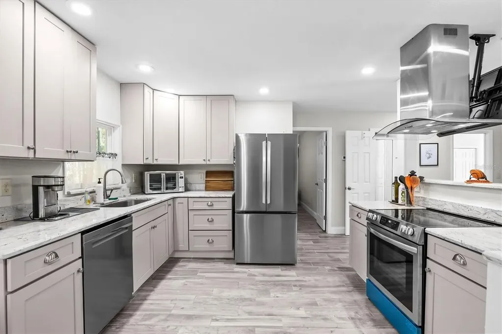 6244 Colony Circle Weeki Wachee FL 34607