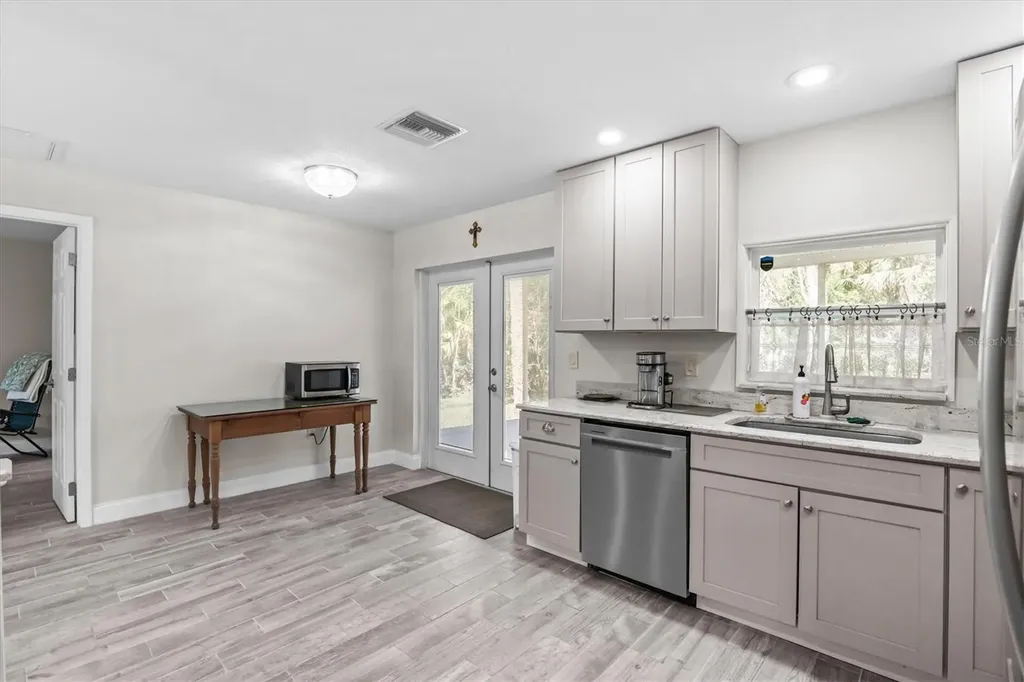 6244 Colony Circle Weeki Wachee FL 34607