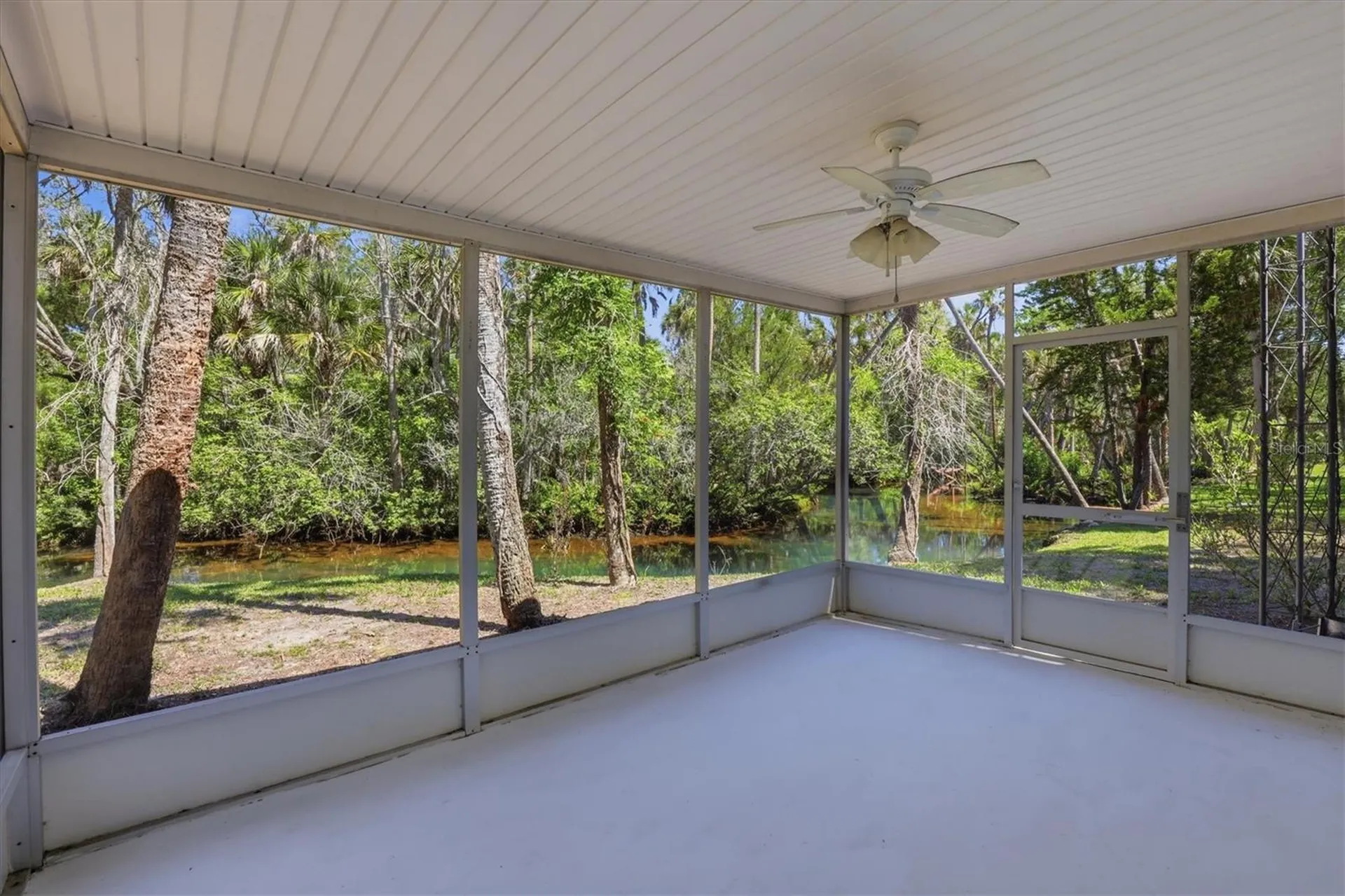 6244 Colony Circle Weeki Wachee FL 34607