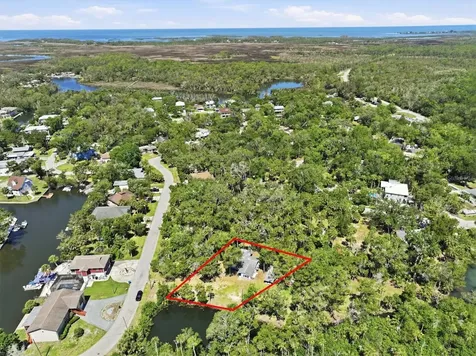 6244 Colony Circle Weeki Wachee FL 34607