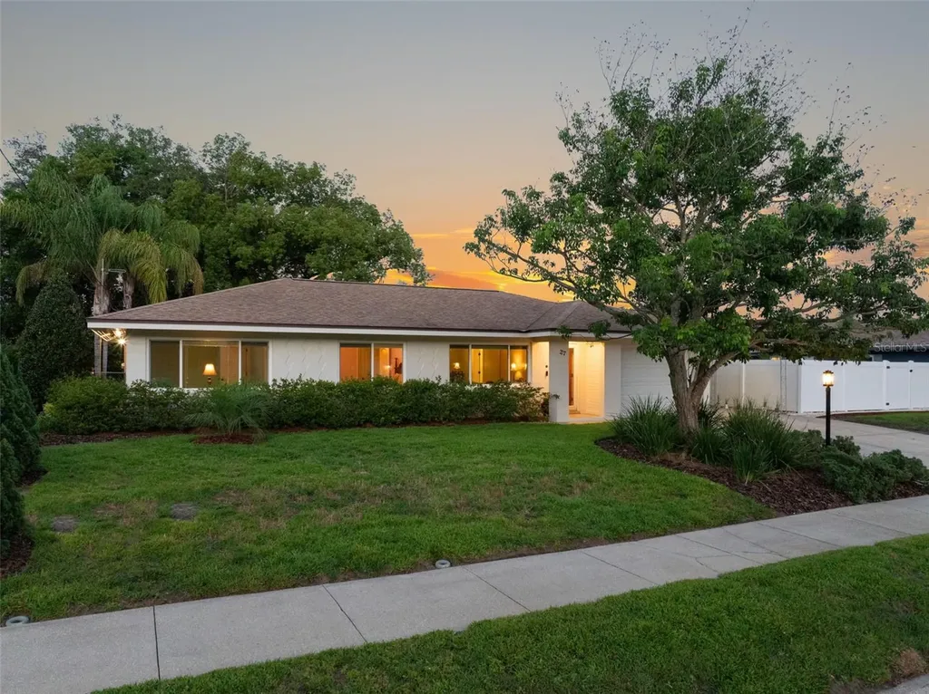 27 Columbine Trail Debary FL 32713
