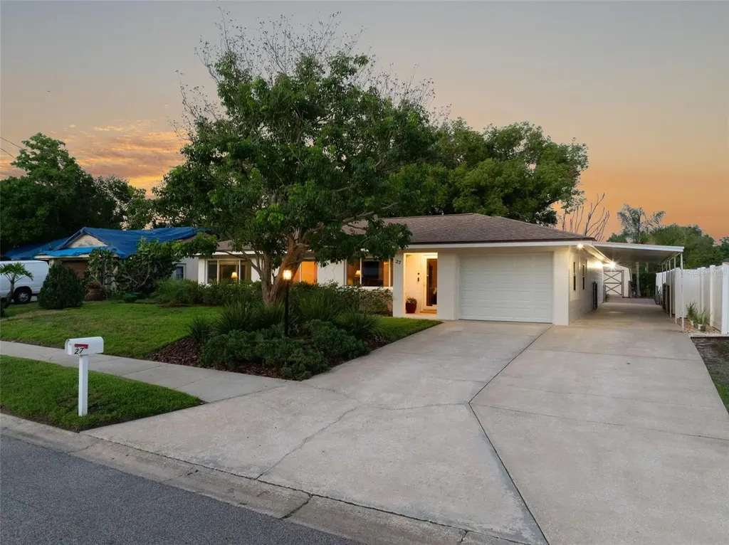 27 Columbine Trail Debary FL 32713
