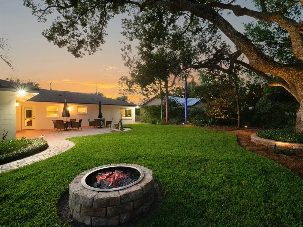 27 Columbine Trail Debary FL 32713