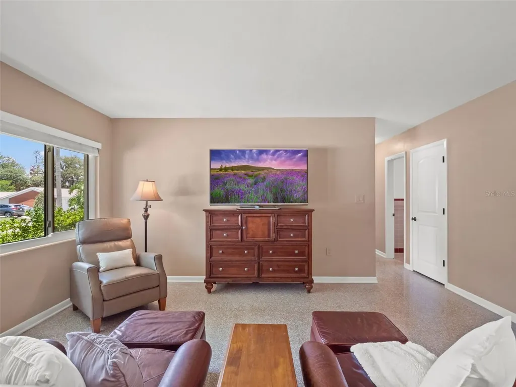 27 Columbine Trail Debary FL 32713