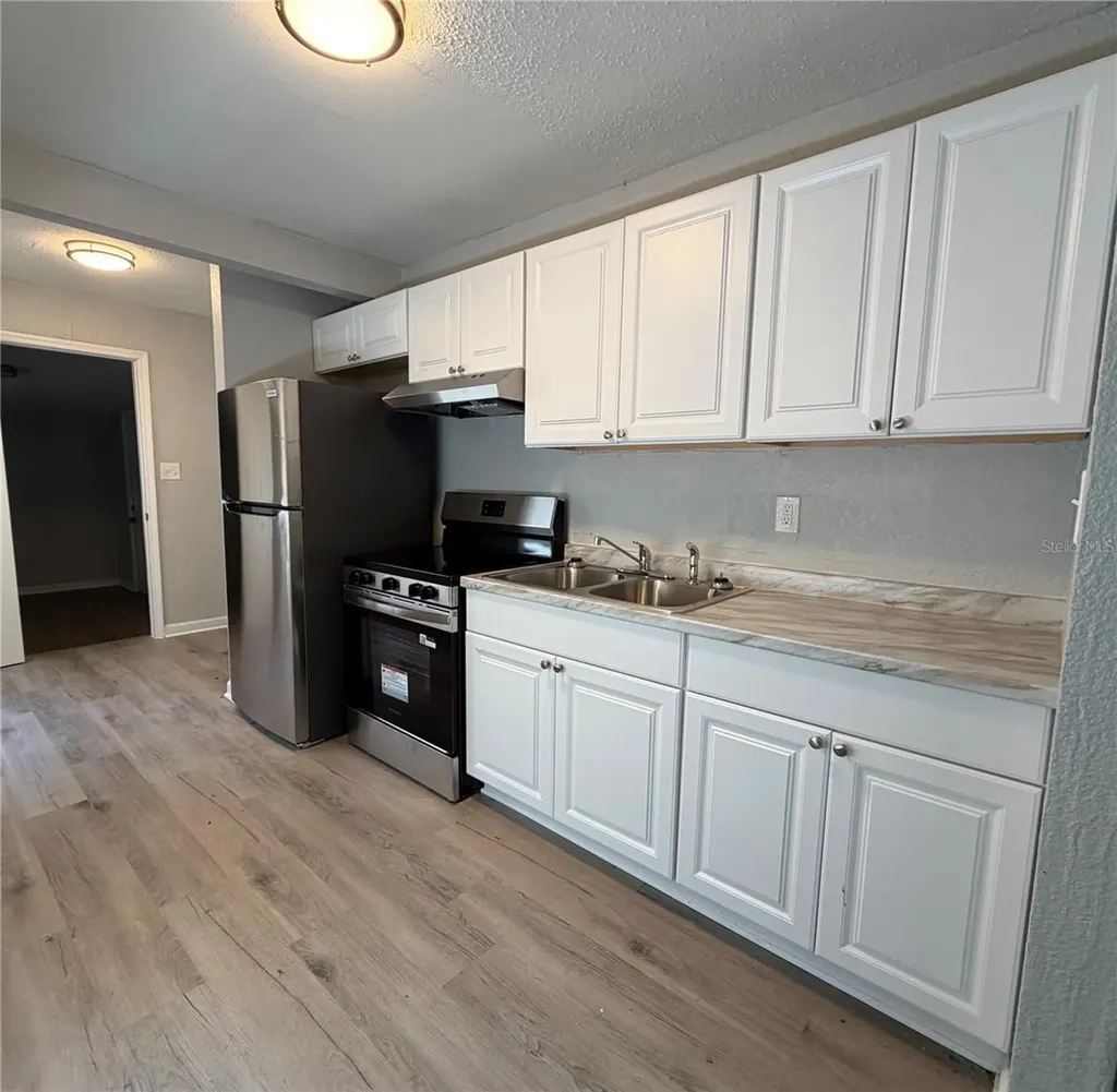 2410 18th Avenue S St Petersburg FL 33712