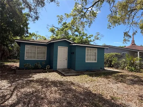 2410 18TH Avenue S St Petersburg FL 33712