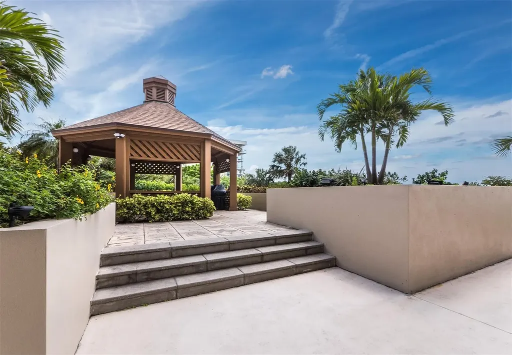1211 Gulf Of Mexico Drive Longboat Key FL 34228