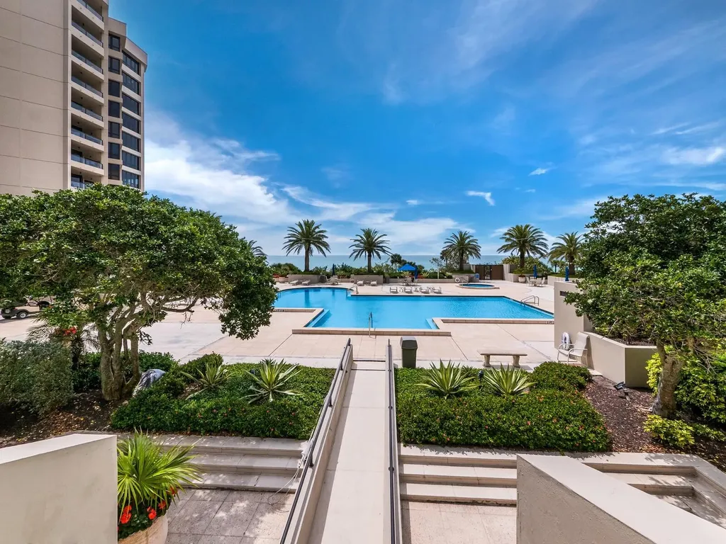 1211 Gulf Of Mexico Drive Longboat Key FL 34228