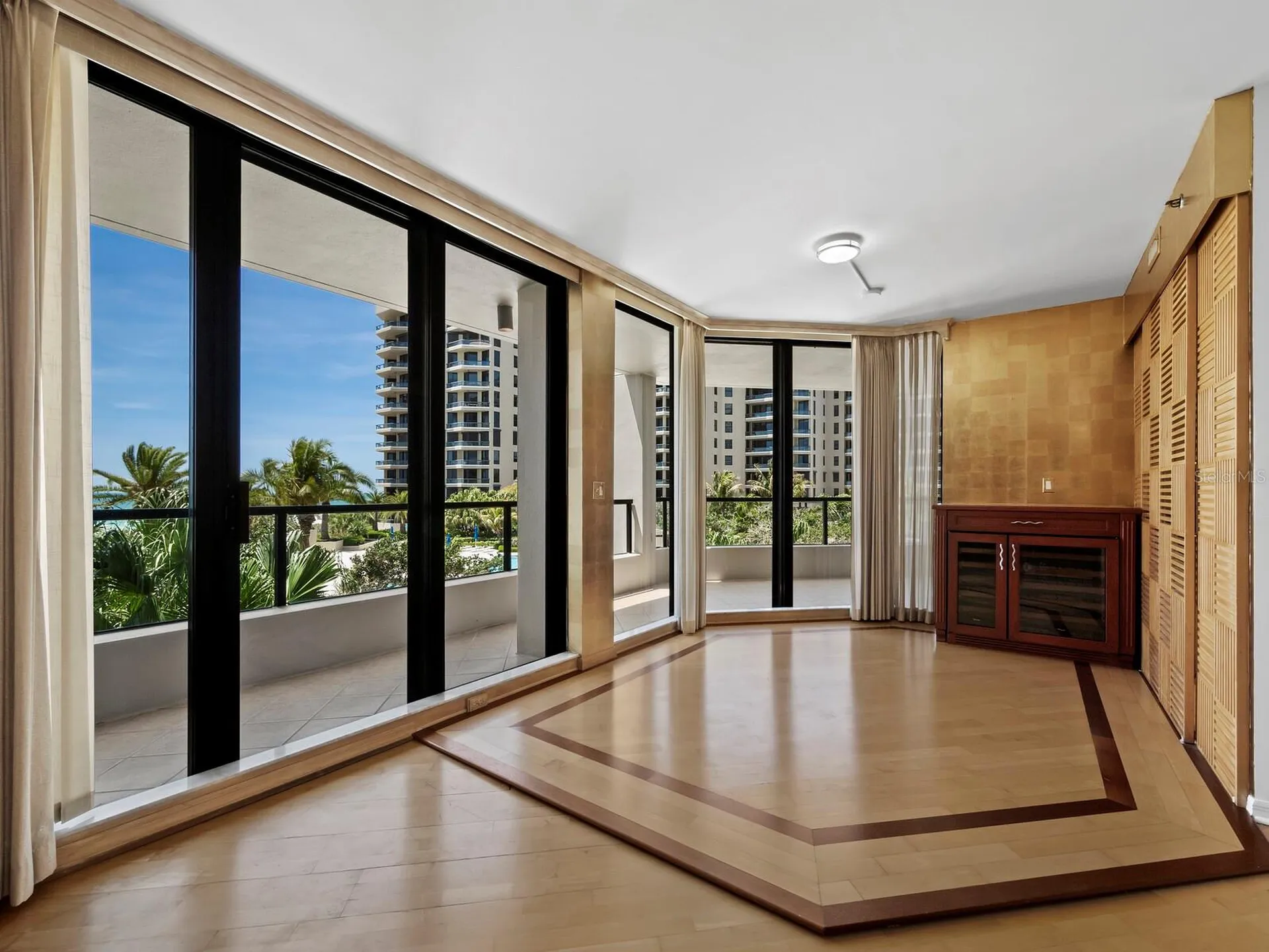 1211 Gulf Of Mexico Drive Longboat Key FL 34228