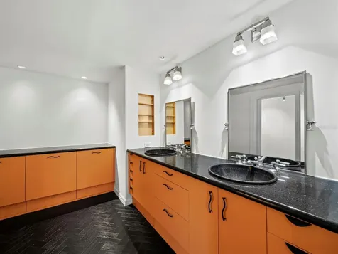 1211 Gulf Of Mexico Drive Longboat Key FL 34228