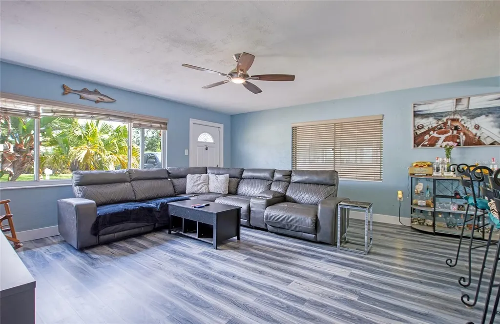 4250 81st Avenue N Pinellas Park FL 33781