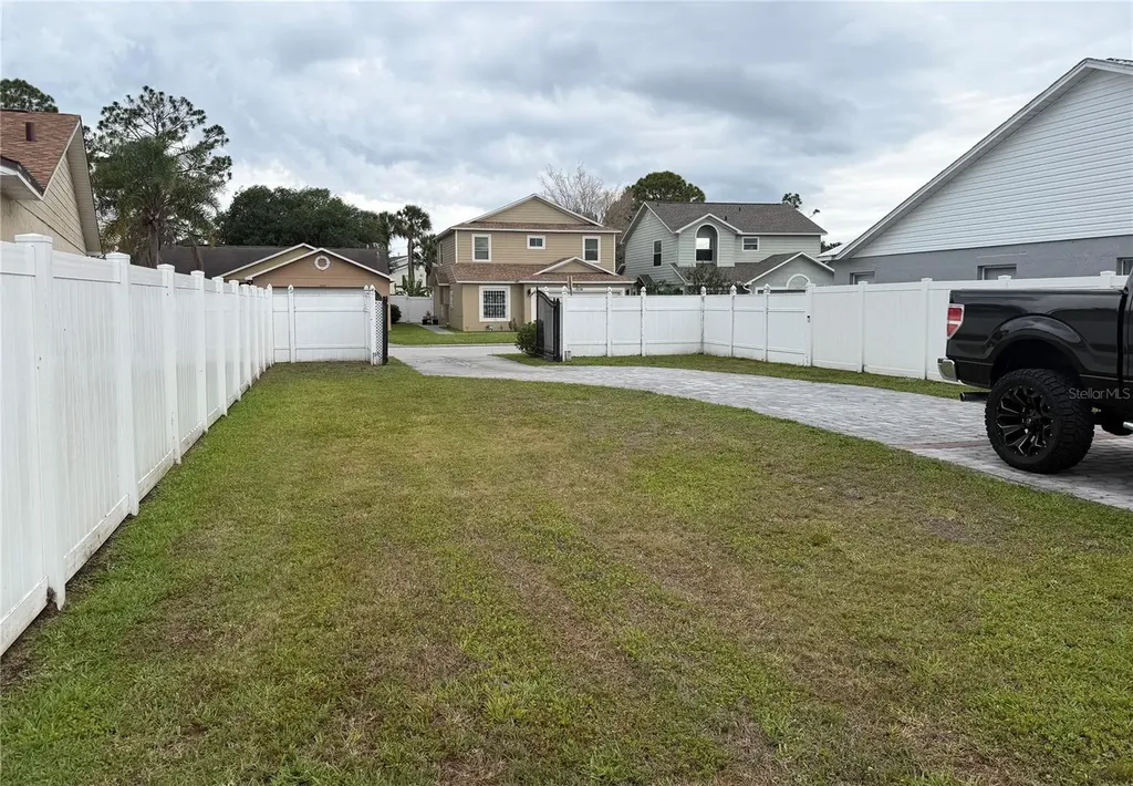 1018 Clovercrest Road Orlando FL 32811