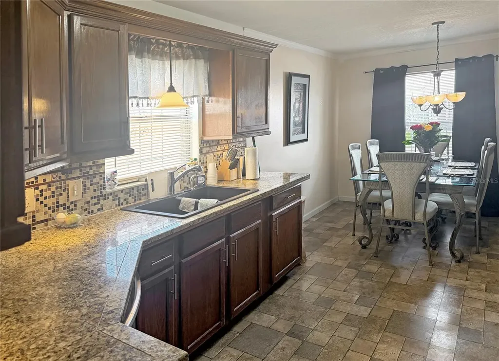 1018 Clovercrest Road Orlando FL 32811