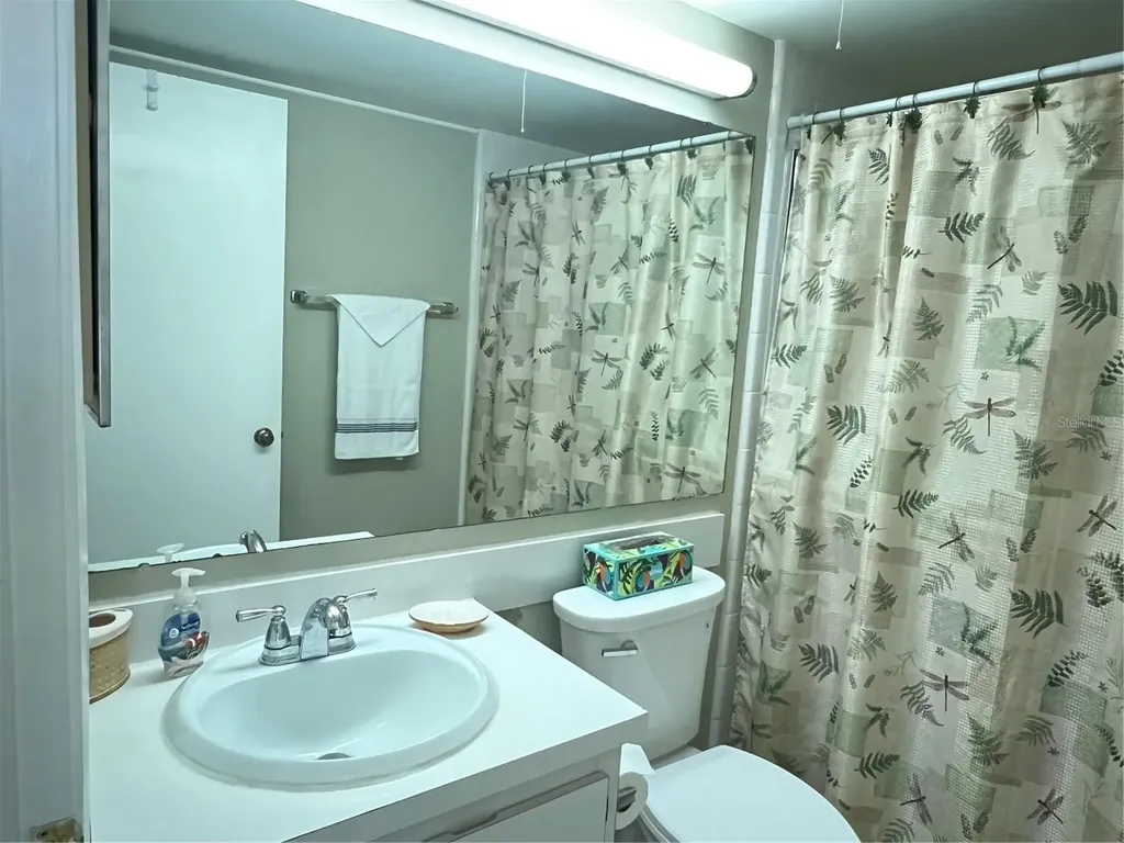 2655 Pine Ridge Way N Palm Harbor FL 34684