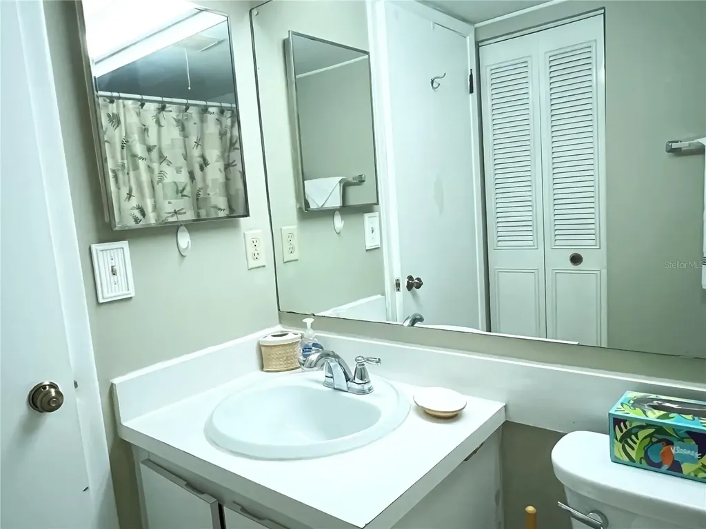 2655 Pine Ridge Way N Palm Harbor FL 34684
