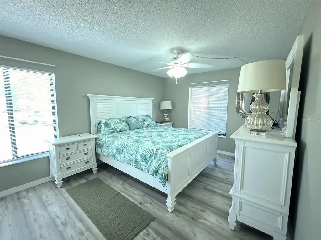 2655 Pine Ridge Way N Palm Harbor FL 34684