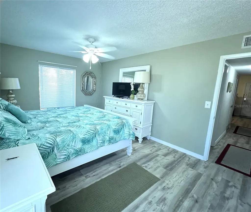 2655 Pine Ridge Way N Palm Harbor FL 34684
