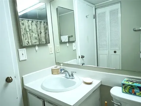 2655 Pine Ridge Way N Palm Harbor FL 34684