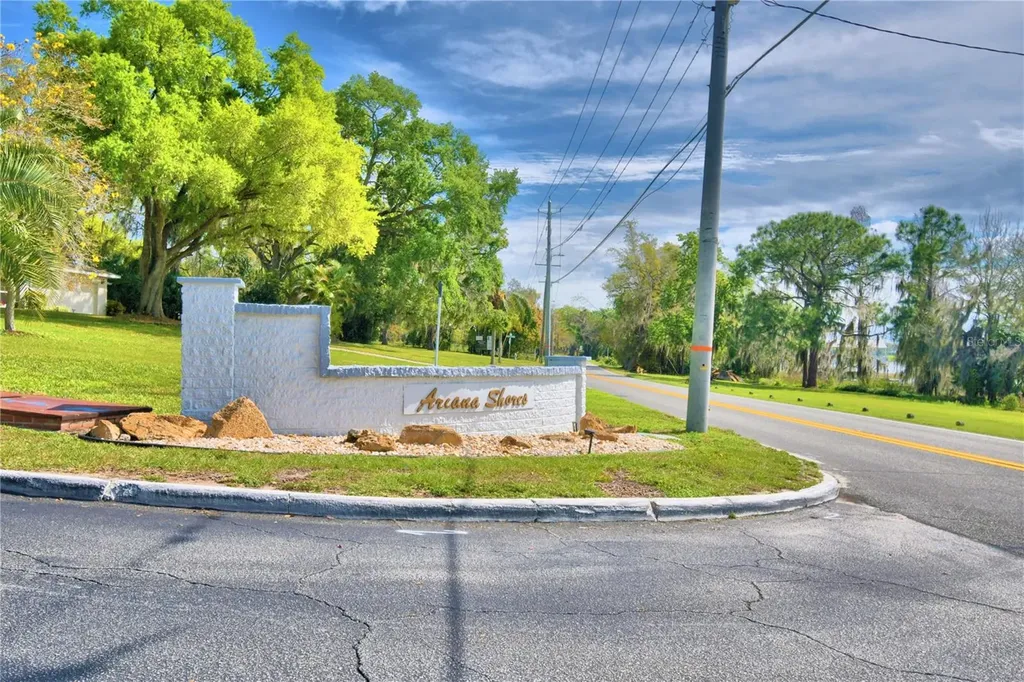118 Paradise Lane Auburndale FL 33823
