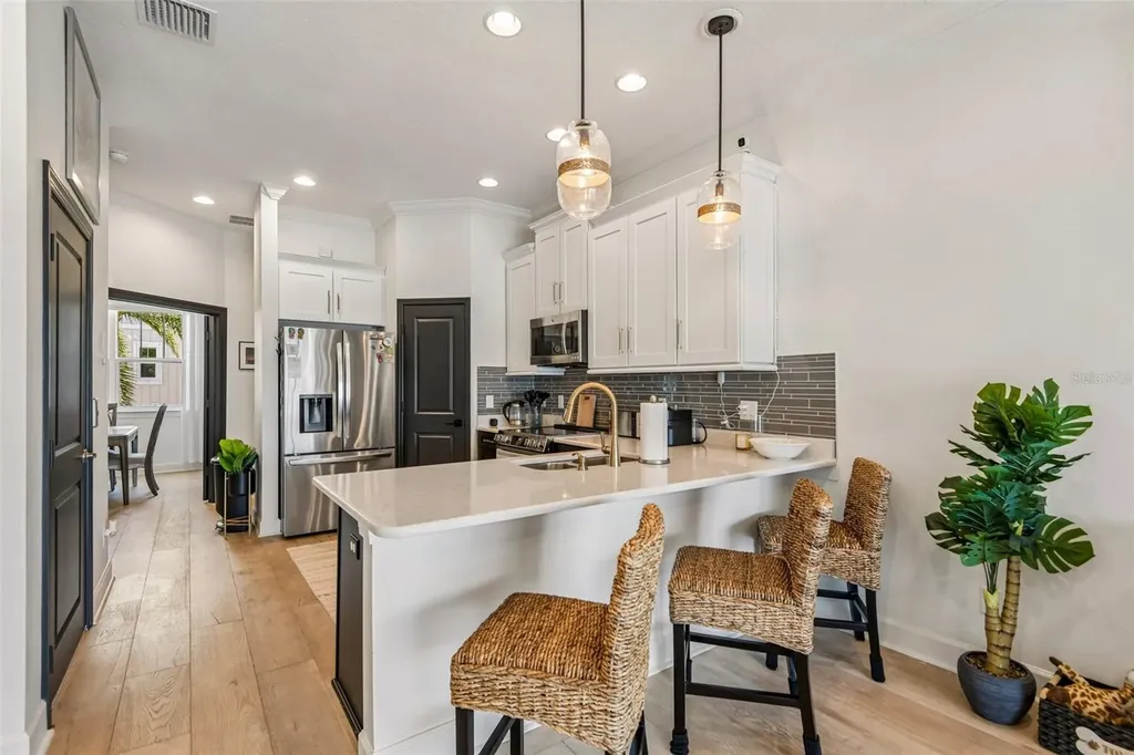 5923 Anchorage Way S St Petersburg FL 33712