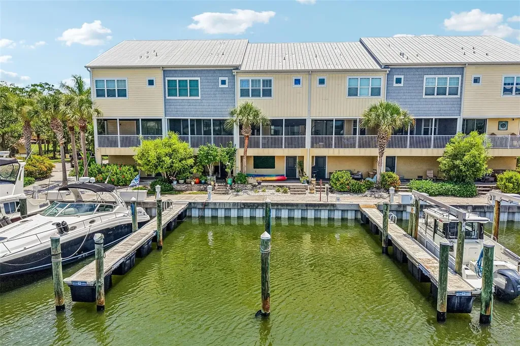 5923 Anchorage Way S St Petersburg FL 33712