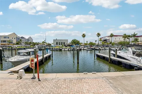 5923 Anchorage Way S St Petersburg FL 33712