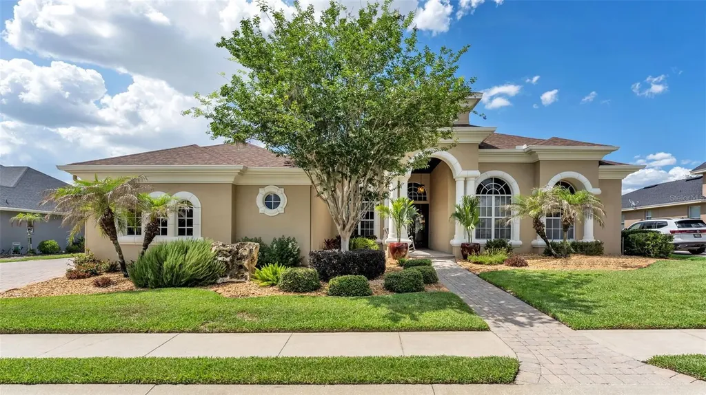 664 Whisper Woods Drive Lakeland FL 33813
