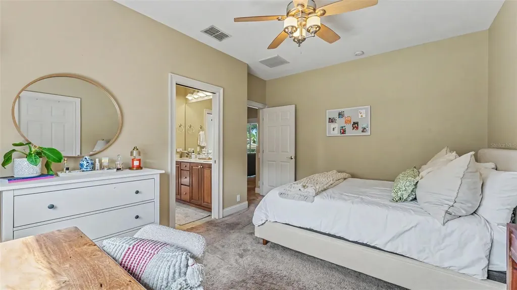 664 Whisper Woods Drive Lakeland FL 33813
