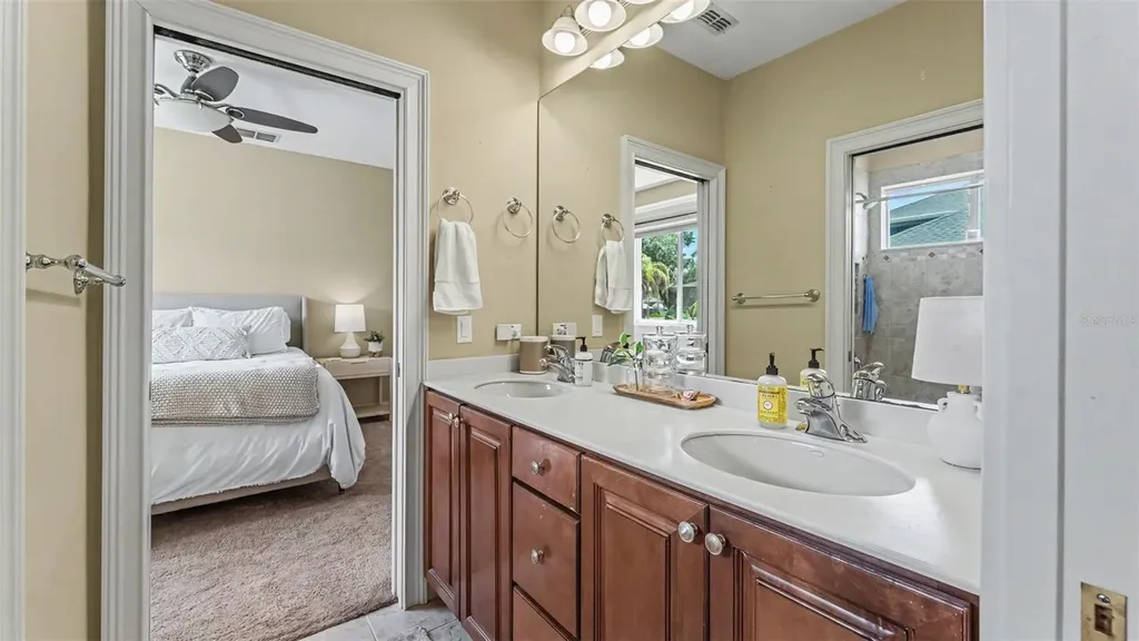 664 Whisper Woods Drive Lakeland FL 33813
