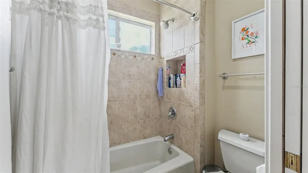 664 Whisper Woods Drive Lakeland FL 33813