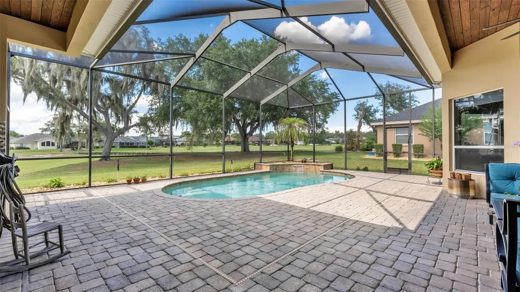 664 Whisper Woods Drive Lakeland FL 33813