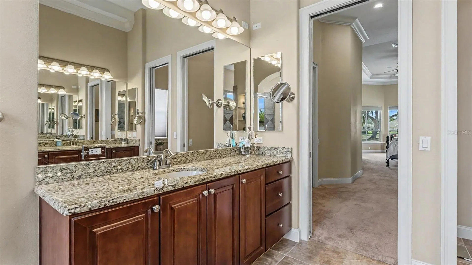 664 Whisper Woods Drive Lakeland FL 33813