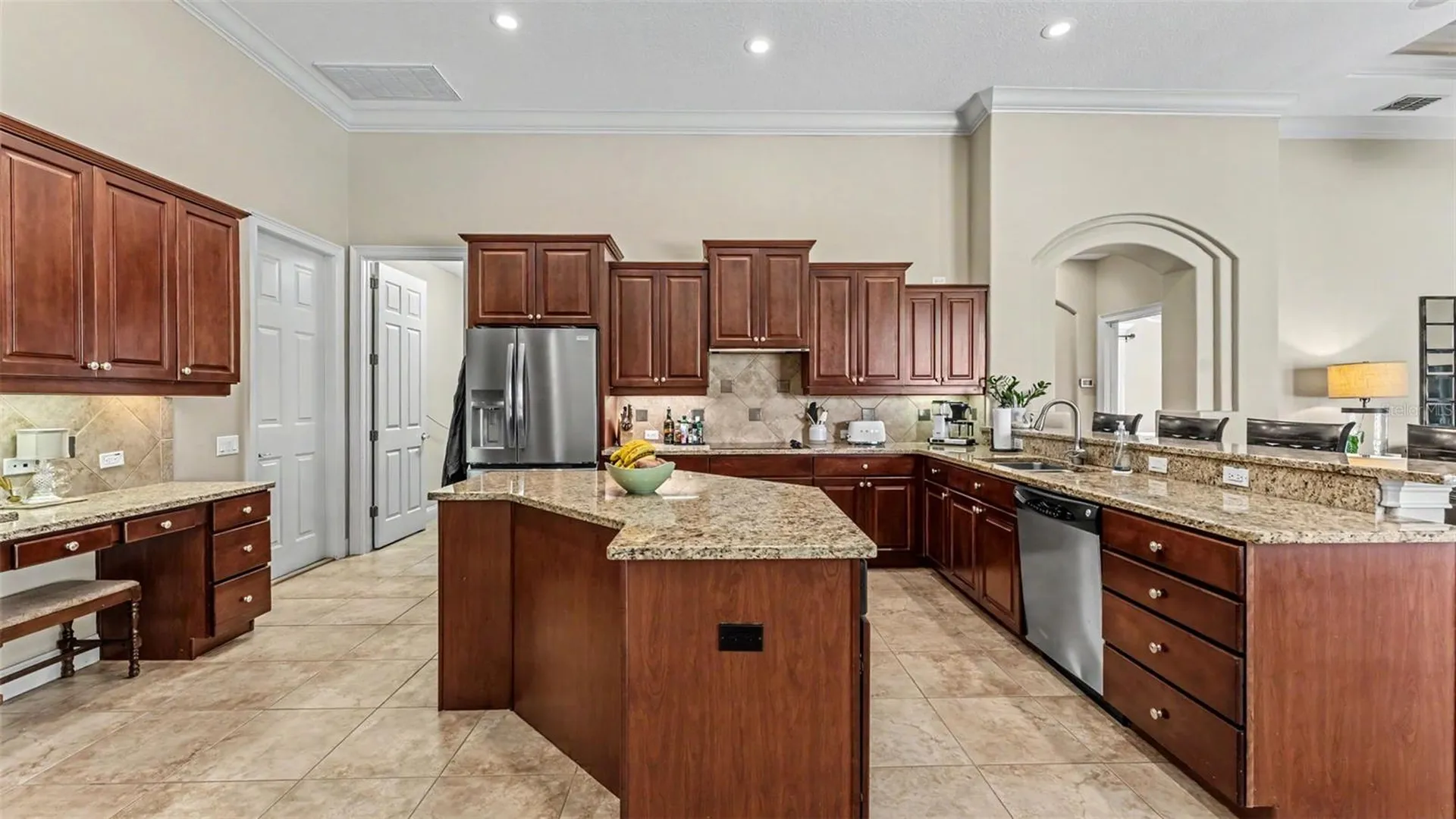 664 Whisper Woods Drive Lakeland FL 33813