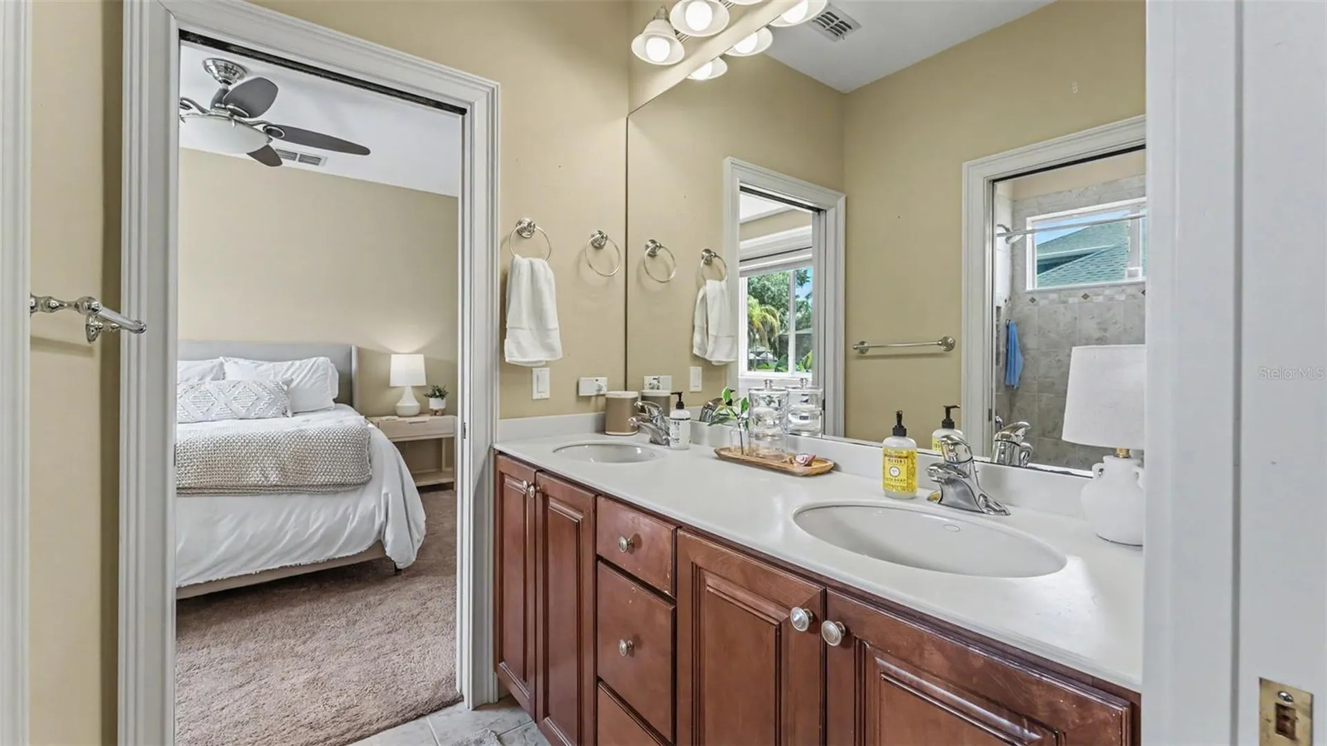 664 Whisper Woods Drive Lakeland FL 33813