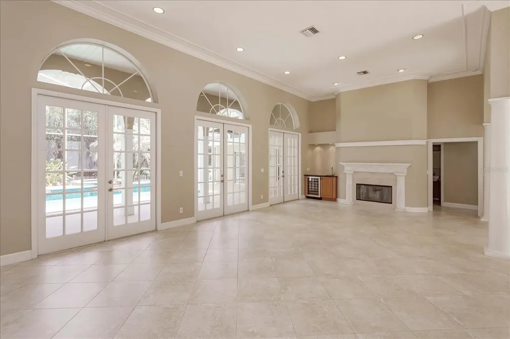 4965 Shoreline Circle Sanford FL 32771