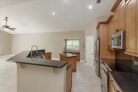 4965 Shoreline Circle Sanford FL 32771