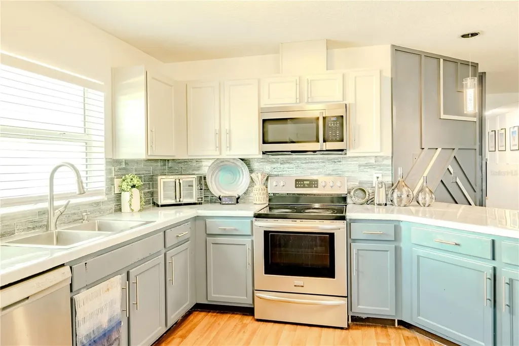 612 16th Avenue SE Ruskin FL 33570