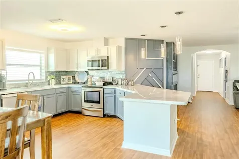 612 16th Avenue SE Ruskin FL 33570