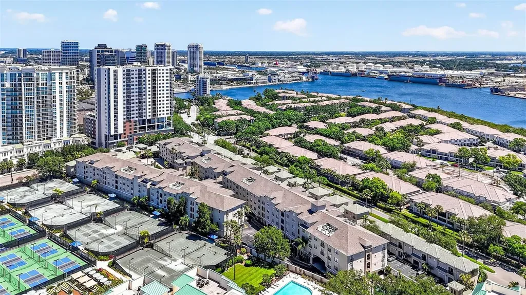 501 Knights Run Avenue Tampa FL 33602
