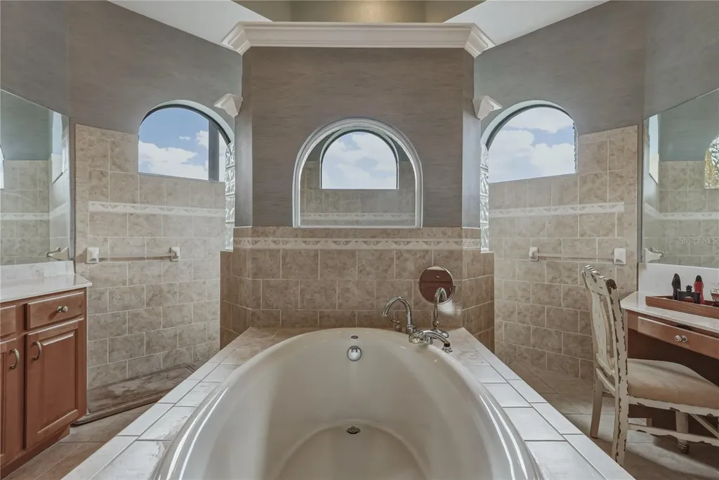 13236 Legends Trail Dade City FL 33525