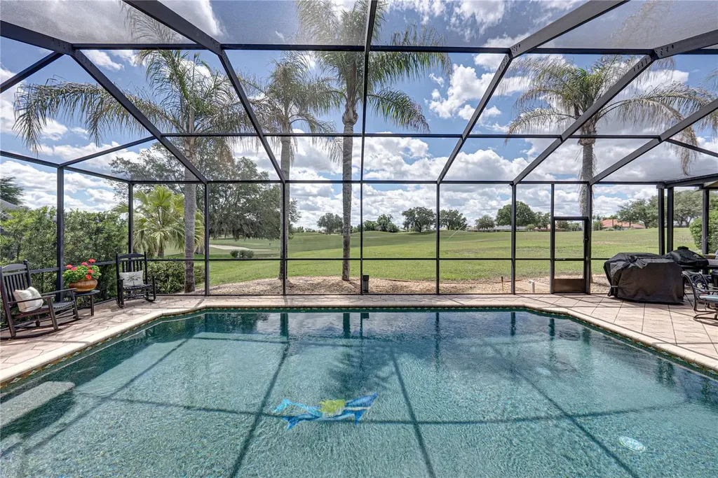 13236 Legends Trail Dade City FL 33525